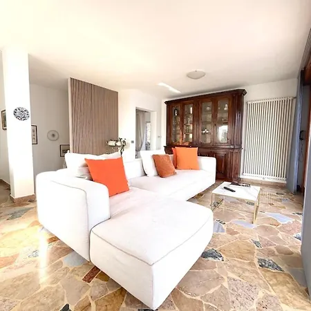 White House Holiday home *