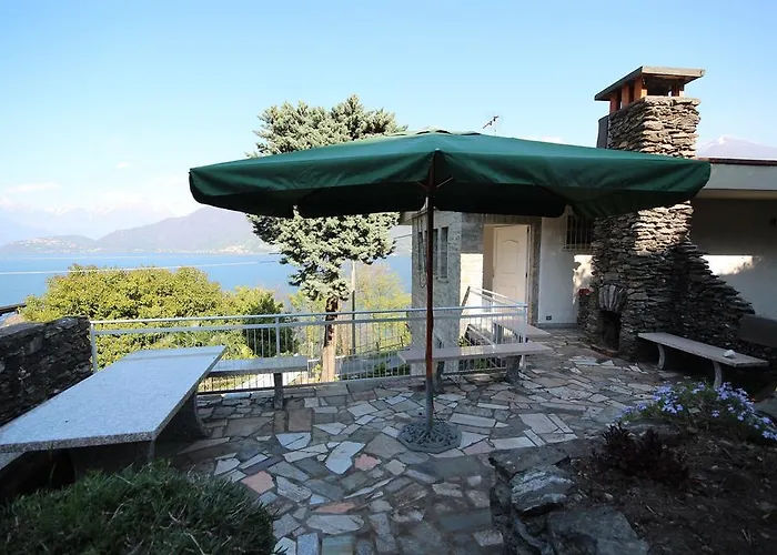 White House Holiday home Cremia