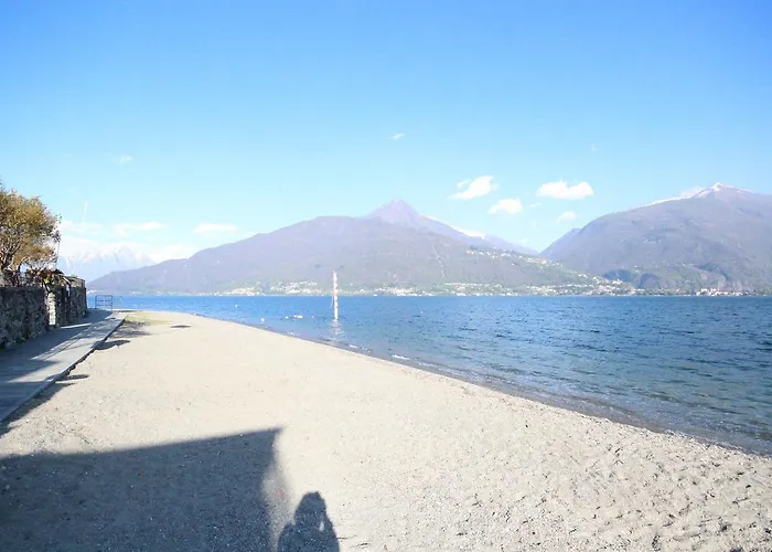 White House * Cremia