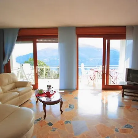 Holiday home White House *