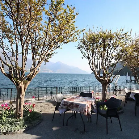 White House Holiday home